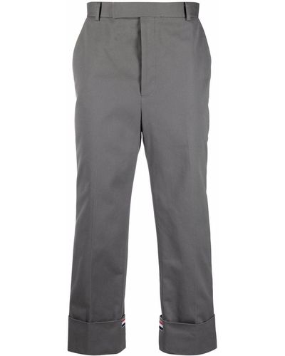 Thom Browne Pantalones chinos con rayas RWB - Gris