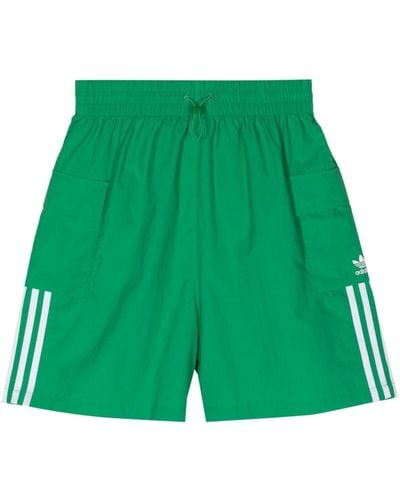 adidas Pantalones cortos de deporte con motivo 3 Stripes - Verde