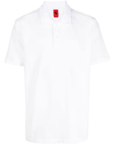 Ferrari Poloshirt mit geknöpftem Kragen - Weiß