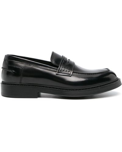 Doucal's Round-toe Leather Loafers - Black
