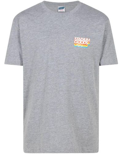 Stadium Goods T-Shirt mit Farbverlauf-Logo - Grau