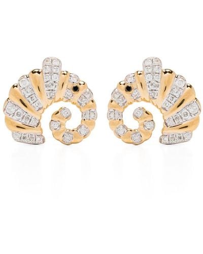Yvonne Léon 18kt Yellow Gold Paire De Puces Elephant Coquillage Diamond Earrings - Metallic