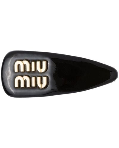 Miu Miu エナメルレザーヘアクリップ - ブラック