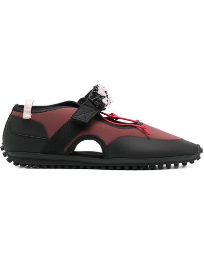 Cecilie Bahnsen Sneakers Sara con cut-out - Rosso