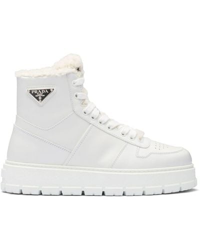 Prada High-Top-Sneakers mit Logo - Weiß