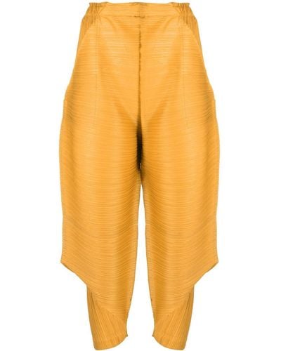 Pleats Please Issey Miyake Cropped Pleated Pants - Yellow