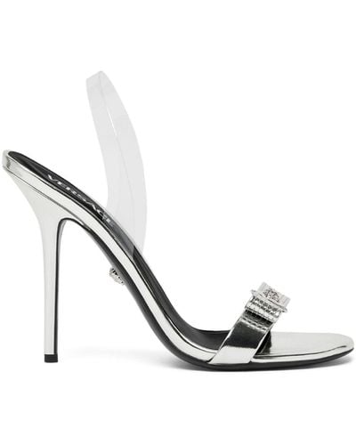 Versace Sandalen im Metallic-Effekt - Weiß