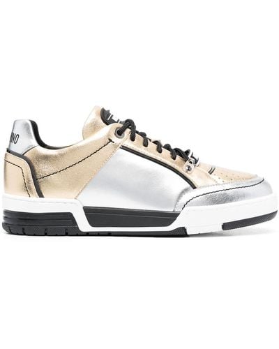 Moschino Sneakers Met Metallic Vlakken - Wit