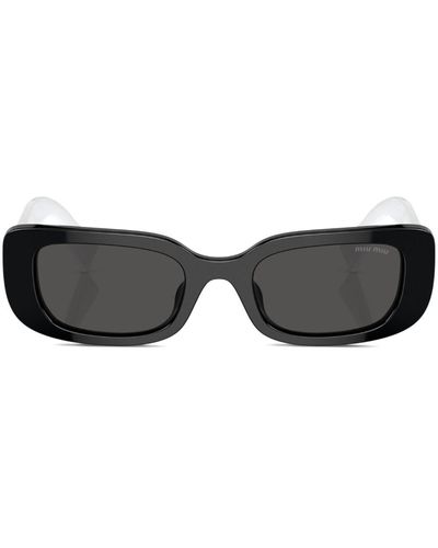 Miu Miu Eckige Sonnenbrille mit Logo-Print - Schwarz