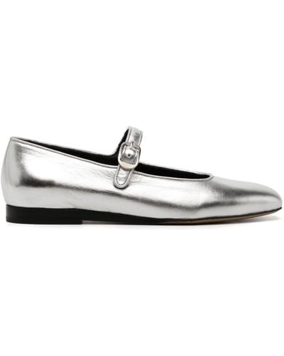 Le Monde Beryl Chaussures en cuir métallisé à boucle - Blanc