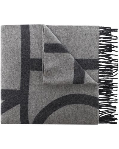 Totême Toteme Monogram Jacquard Wool Scarf - Gray