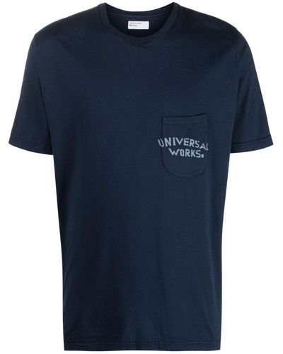 Universal Works T-Shirt mit grafischem Print - Blau