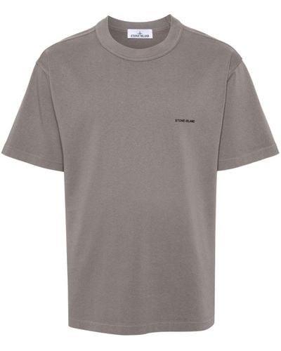 Stone Island T-Shirt mit gummiertem Logo - Grau