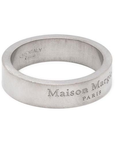 Maison Margiela Anello argento con logo inciso - Bianco