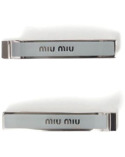 Miu Miu Twee Haarclips Met Gegraveerd Logo - Grijs