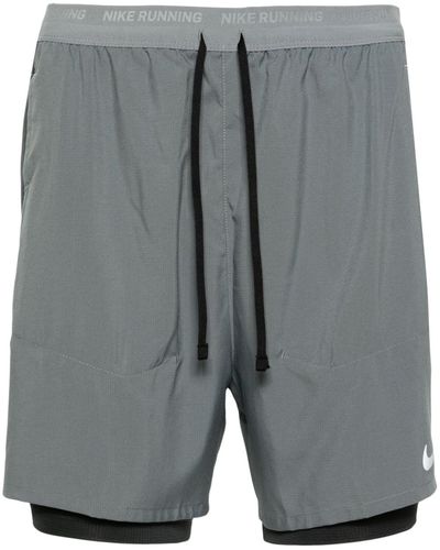 Nike Laufshorts mit Swoosh - Grau