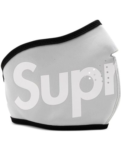 Supreme X Windstopper Mundschutzmaske mit Logo-Print - Grau