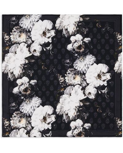 Alexander McQueen Pañuelo Chiaroscuro con estampado floral - Negro