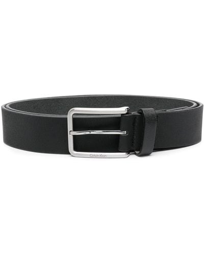 Calvin Klein Cinturón con logo grabado - Negro