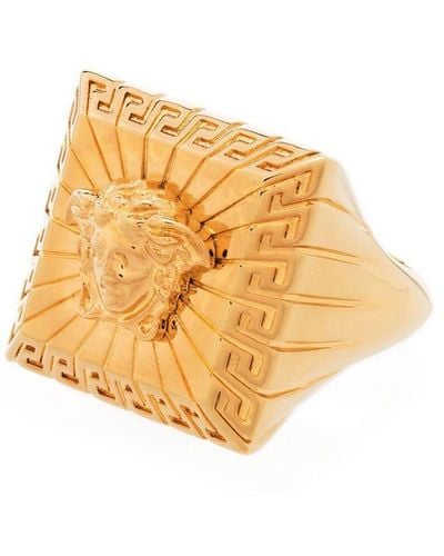 Versace Eckiger Ring mit Medusa - Gelb