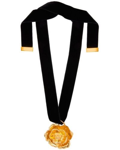 Oscar de la Renta Gardenia Velvet Pendant Necklace - Black