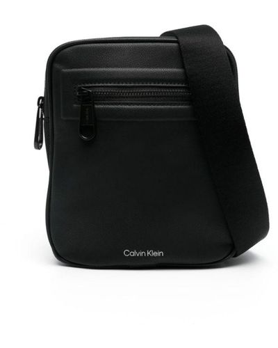 Calvin Klein ロゴ メッセンジャーバッグ - ブラック