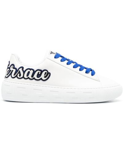 メンズ Versace スニーカー | オンラインセールは最大40%オフ | Lyst