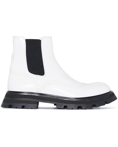 Alexander McQueen Wander Leather Chelsea Boots - White