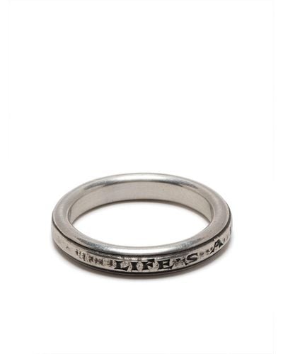 Werkstatt:münchen Ring mit eingraviertem Slogan - Weiß