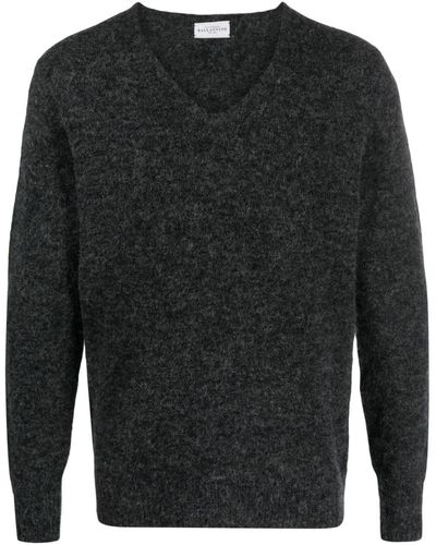 Ballantyne V-neck Long-sleeve Jumper - Black