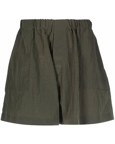 Mackintosh Pantalones cortos de deporte con parche del logo - Verde