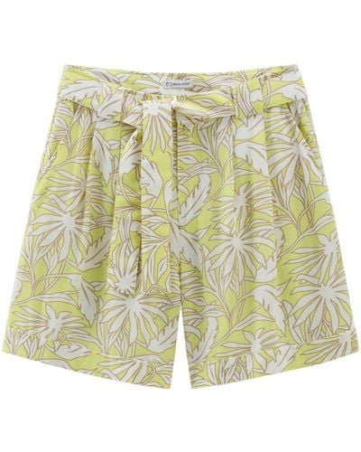 Woolrich Leaf-print Pleated Shorts - Yellow