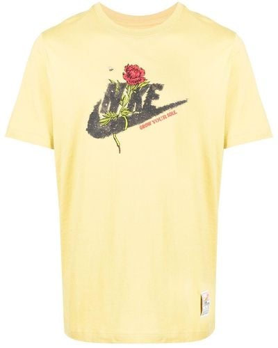 Nike ロゴ Tシャツ - イエロー