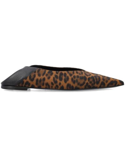 Saint Laurent Slippers Carolyn con estampado de leopardo - Negro