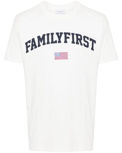 FAMILY FIRST Camiseta con logo estampado - Blanco