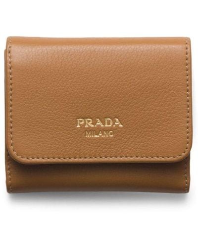 Prada Logo-debossed Leather Wallet - ブラウン