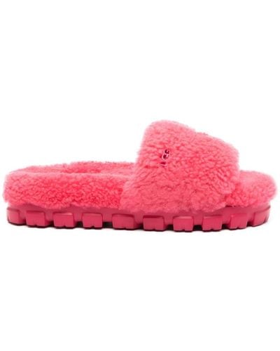 UGG Maxi Curly Scuffeta Shearling Slides - Pink