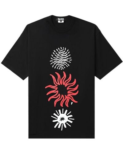 COMME DES GARÇON BLACK T-Shirt mit grafischem Print - Schwarz