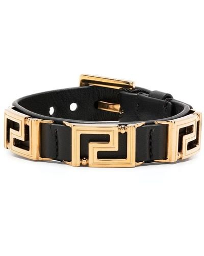 Versace Bracelet en cuir à breloque Greca - Noir