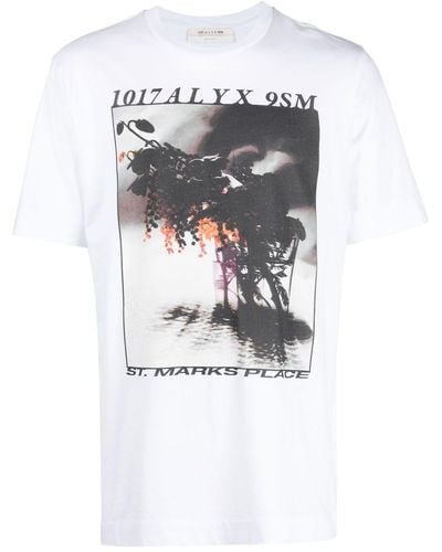 1017 ALYX 9SM Camiseta con motivo gráfico y manga corta - Gris