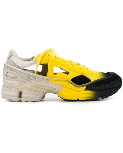 adidas X Raf Simons 'Replicant Ozweego' Sneakers mit Socken - Gelb