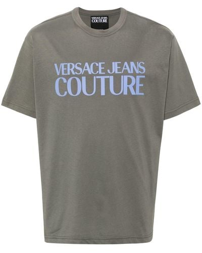Versace T-Shirt mit gummiertem Logo - Grau