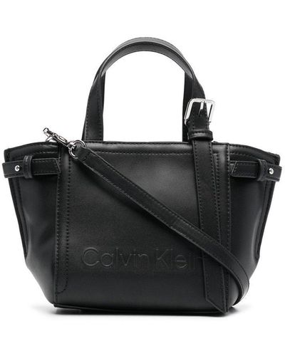 Calvin Klein Mini Handtasche mit Logo-Prägung - Schwarz
