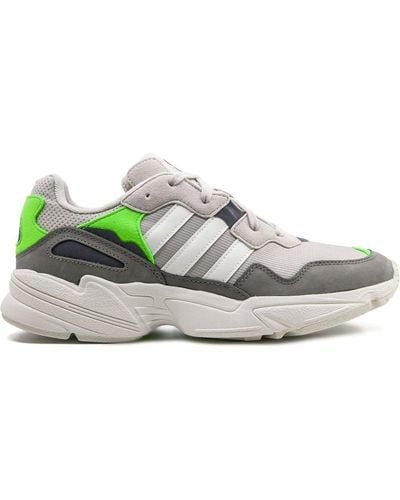 adidas Yung-96 スニーカー - グレー