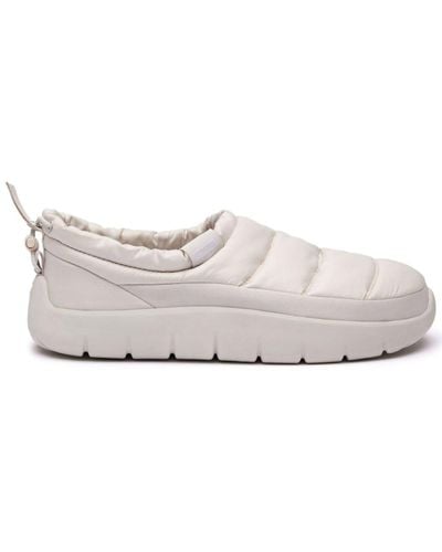 Lacoste Slippers Serve acolchados - Blanco