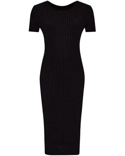 Issey Miyake Seersucker Short-sleeve Midi Dress - Black