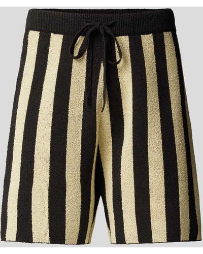 Nanushka Shorts aus Frottee - Schwarz