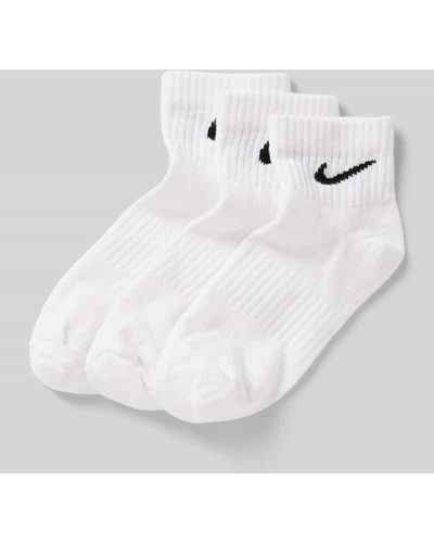 Nike Socken mit Logo-Detail Modell 'EVERYDAY' im 3er-Pack - Weiß