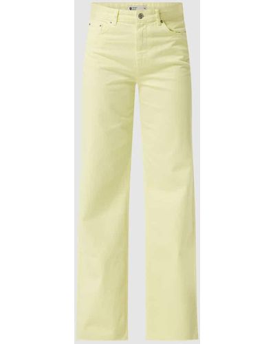 Gina Tricot Straight Fit Jeans aus Baumwolle Modell 'Idun' - Gelb