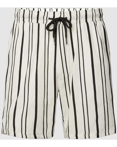 Redefined Rebel Shorts mit Streifenmuster Modell 'Howard' - Weiß